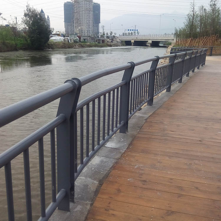 河道護欄