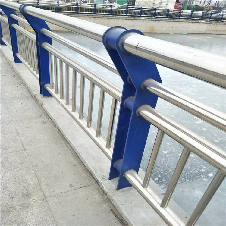 河道護欄
