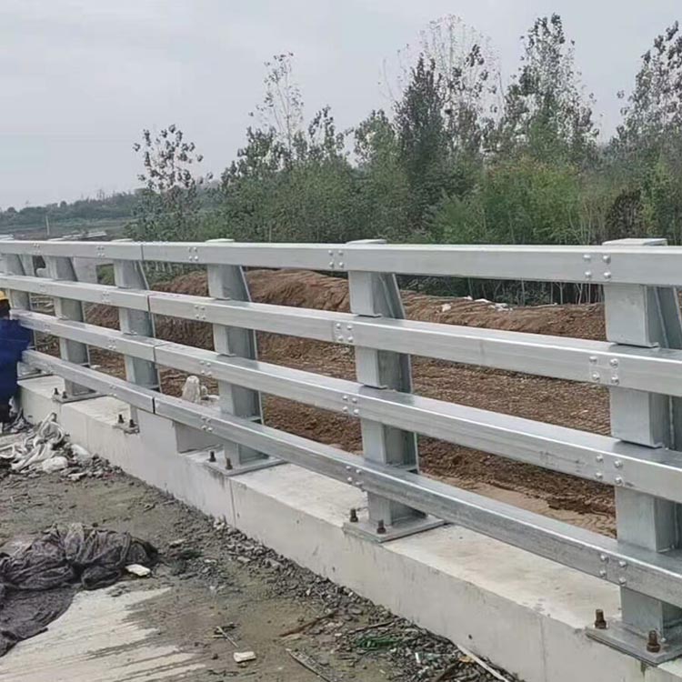 橋梁護欄