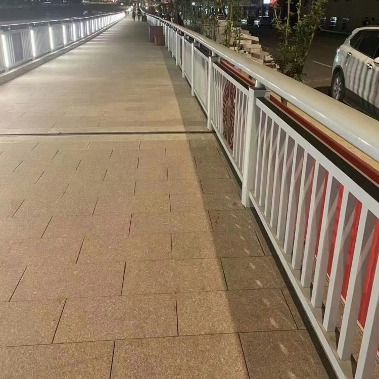 鋁合金護（hù）欄